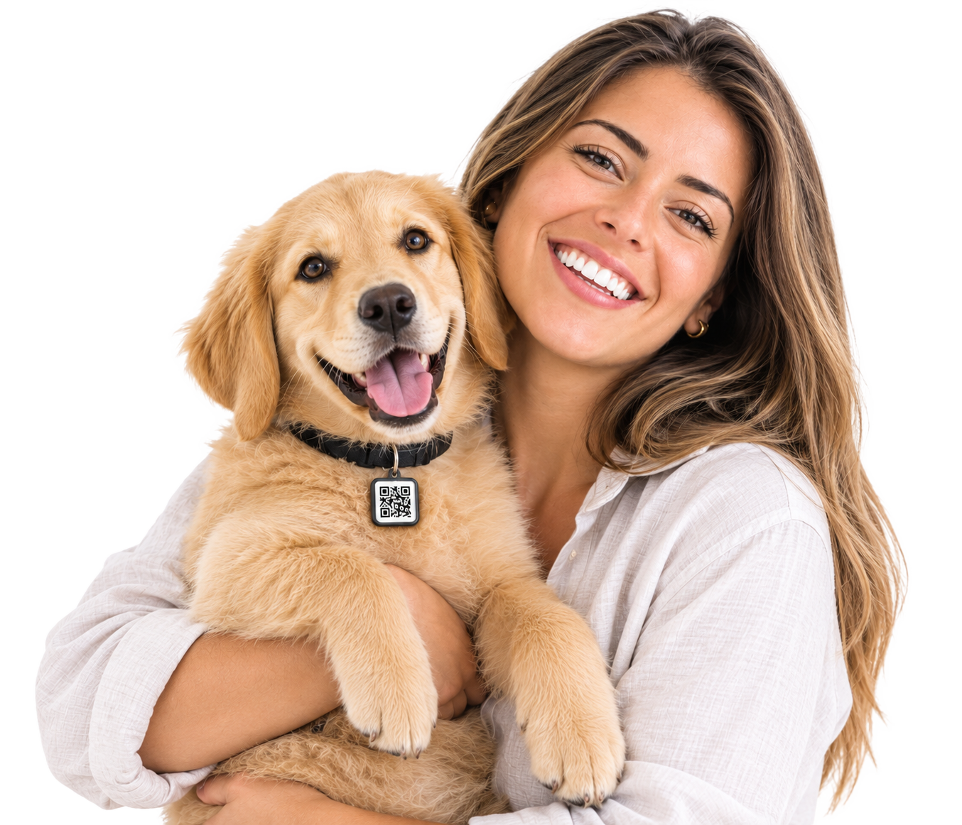 Mujer sosteniendo a su perro con la placa Amygo PASS en el collar